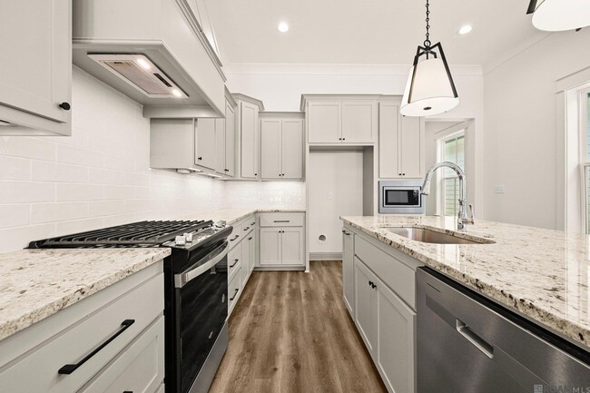 Building Photo - 13932 Mullins Dr