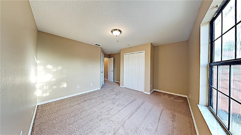 Building Photo - 6001 Scotchwood Glen