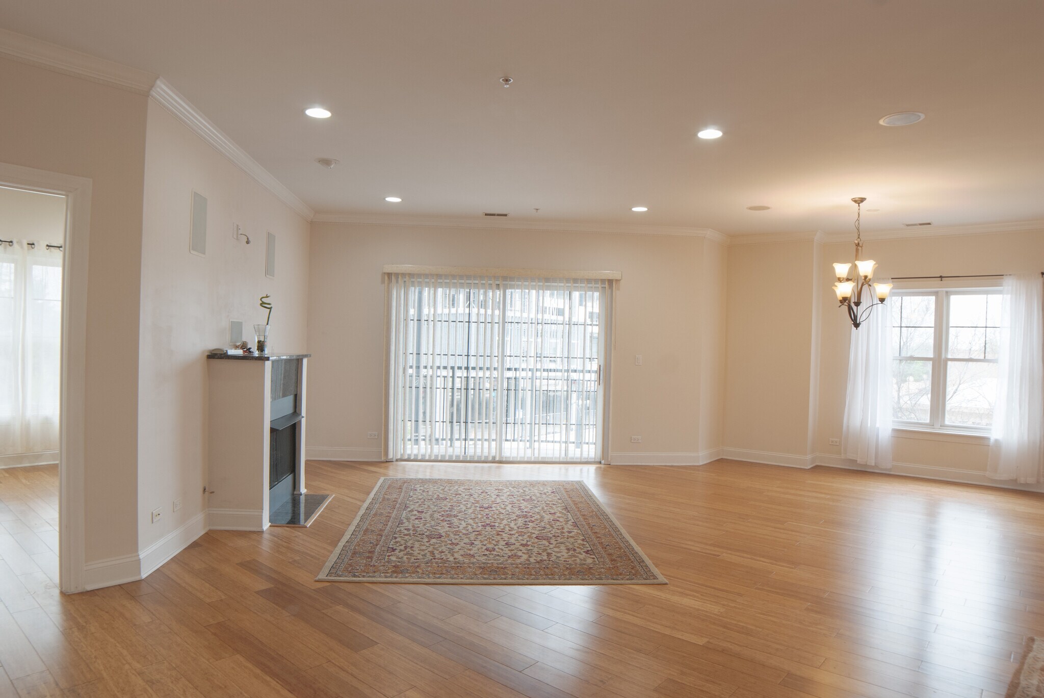Building Photo - 4953 Oakton St