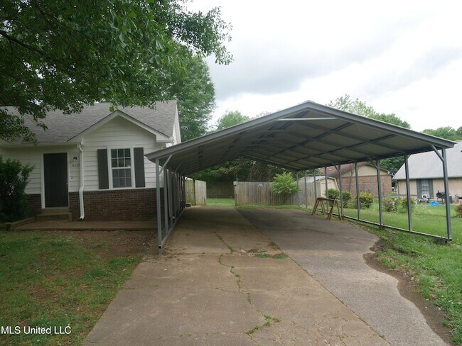 Building Photo - 6525 Lynnfield Rd