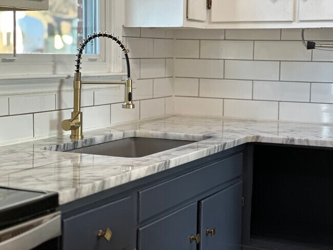 Building Photo - 3935 Elkton Trail