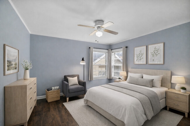 Building Photo - 7418 W Clarence Ave