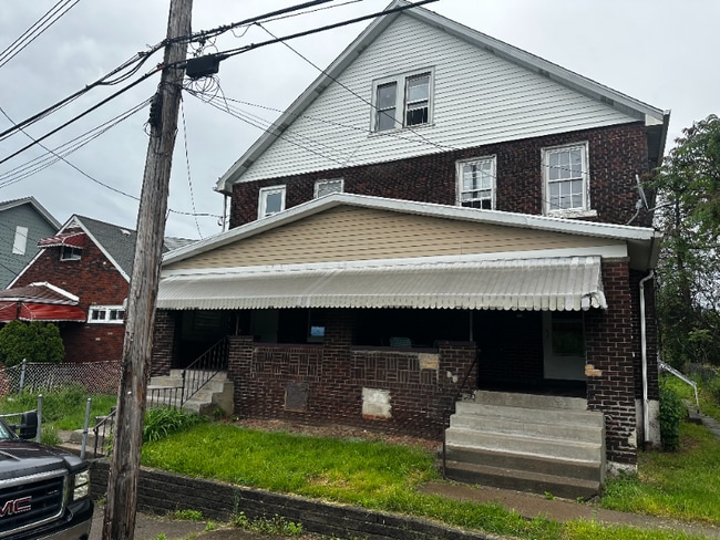 Primary Photo - 935 High St