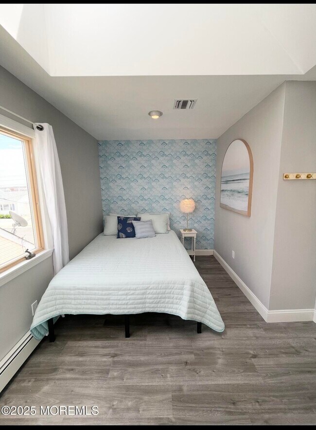 Building Photo - 241 Westmont Ave