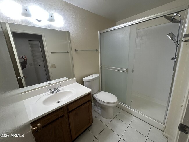 Building Photo - 2120 N Yucca Ct