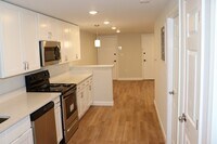 Building Photo - 117 Central St