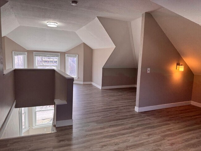 Building Photo - 2212 F St