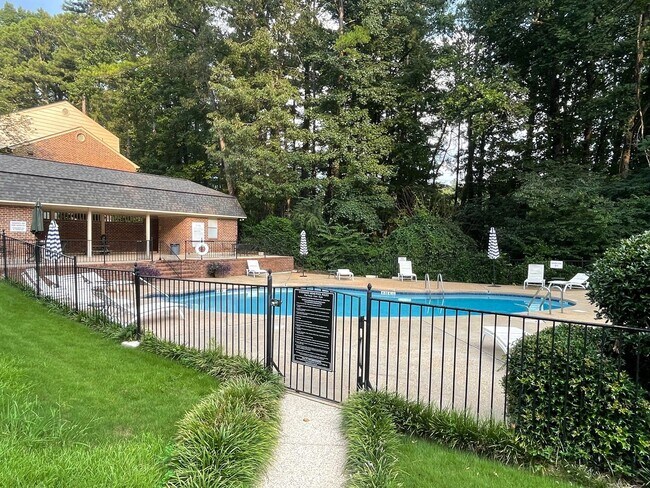 Building Photo - 4301 Little River Rd