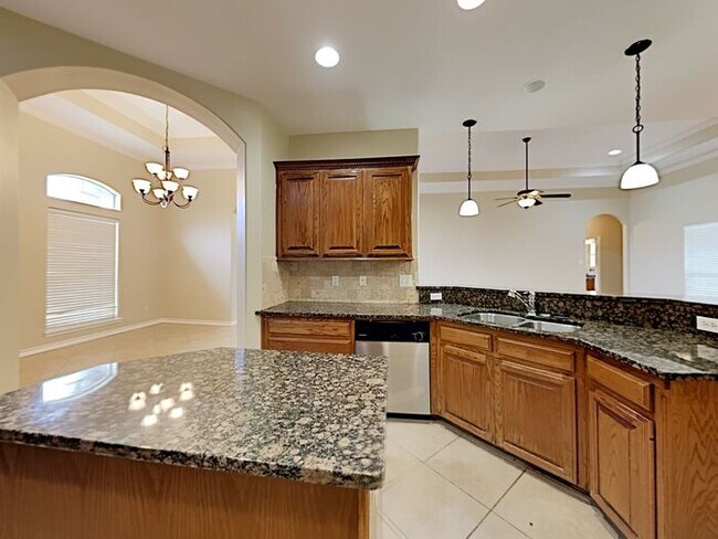 Building Photo - No Application Fee* $500 off first months ...