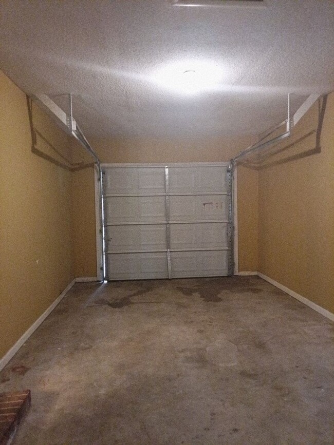 Building Photo - Charming 3-Bedroom Home in Augusta – Comfortable Living in Meadowbrook!