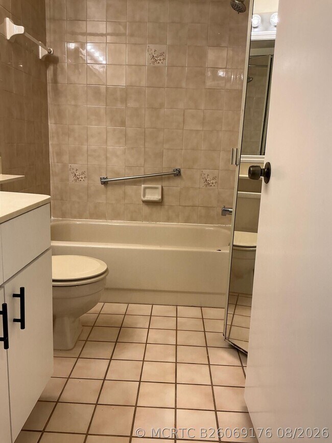 Building Photo - 2506 SE Anchorage Cove