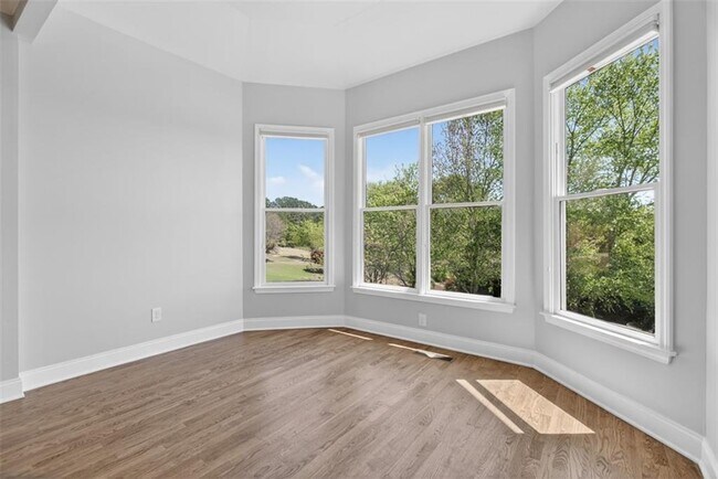 Building Photo - 4537 Grandview Pkwy