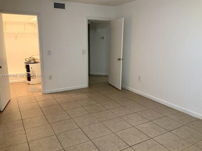 Building Photo - 8215 Lake Dr