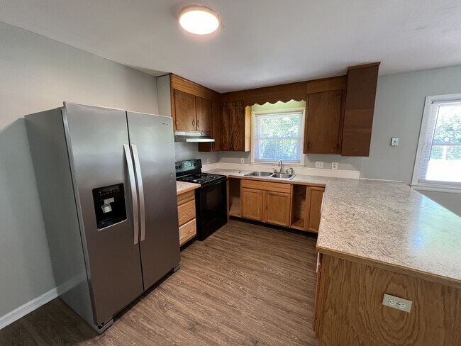 Building Photo - 5305 Ridgewood Heights Dr