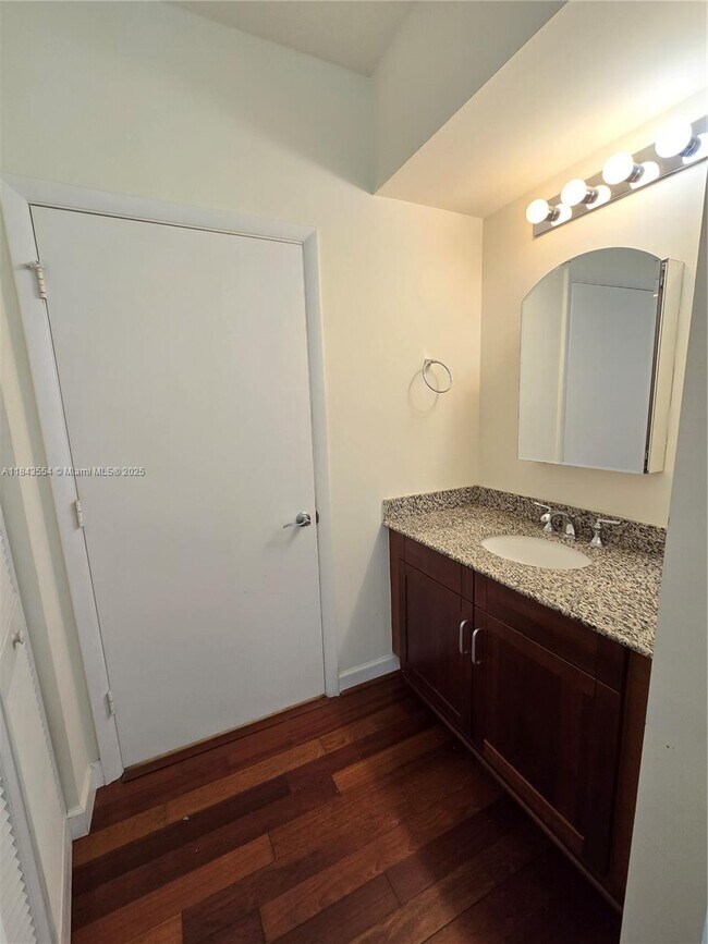 Building Photo - 7275 SW 89th St