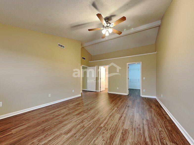 Building Photo - 10942 Alamosa Dr