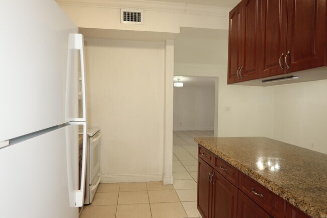 Building Photo - 5624 Purdy Ln
