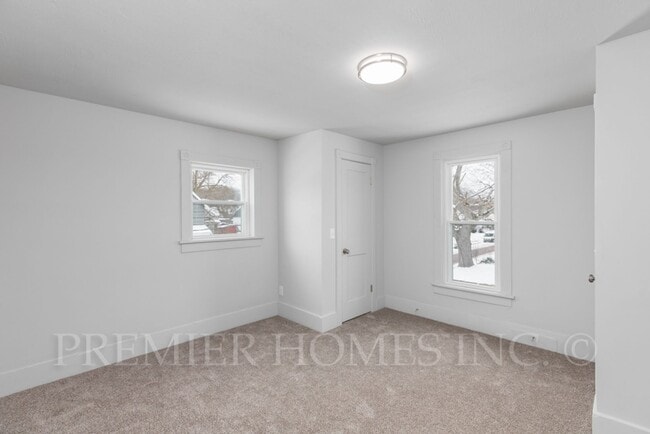 Building Photo - Charming 3BR, Two-Story Home in Canton, OH