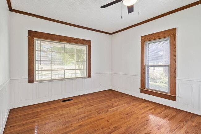 Building Photo - 3934 W Rd 100 N