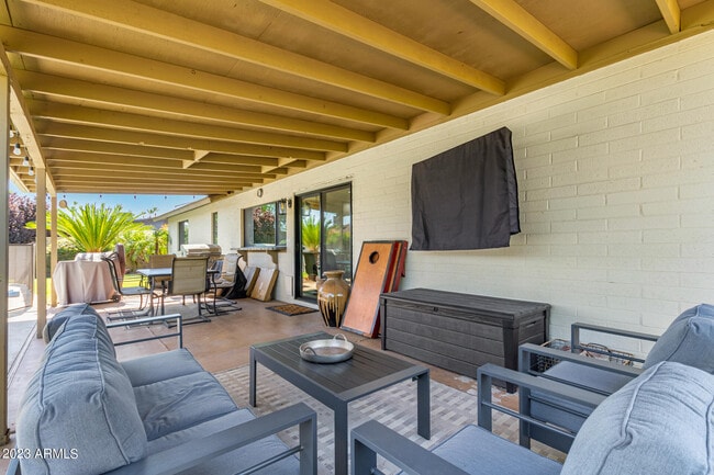 Building Photo - 5202 E Sheena Dr