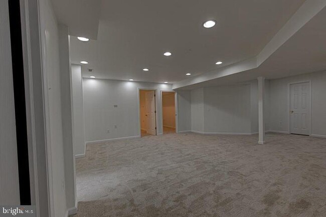 Building Photo - 16521 Telescope Ln