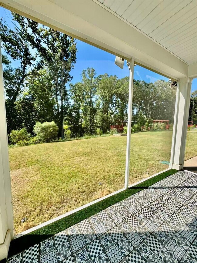 Building Photo - 4735 Green Mountain Dr
