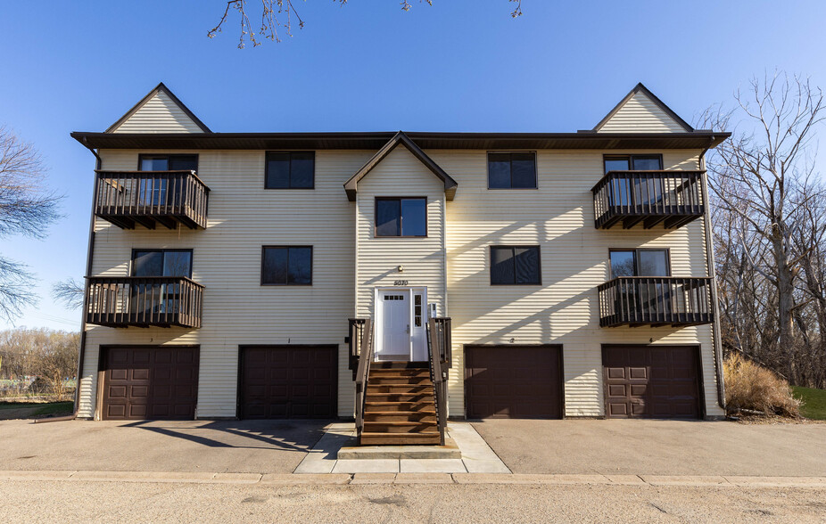 Building Photo - 5070 Division Ave
