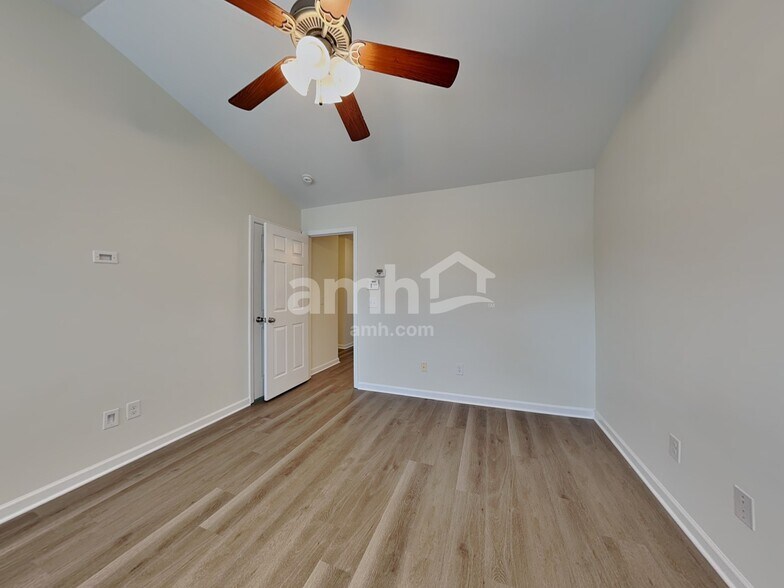 Building Photo - 4019 Tarrant Trace Cir