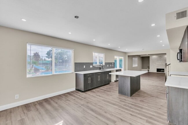 Building Photo - 6845 Coley Ave