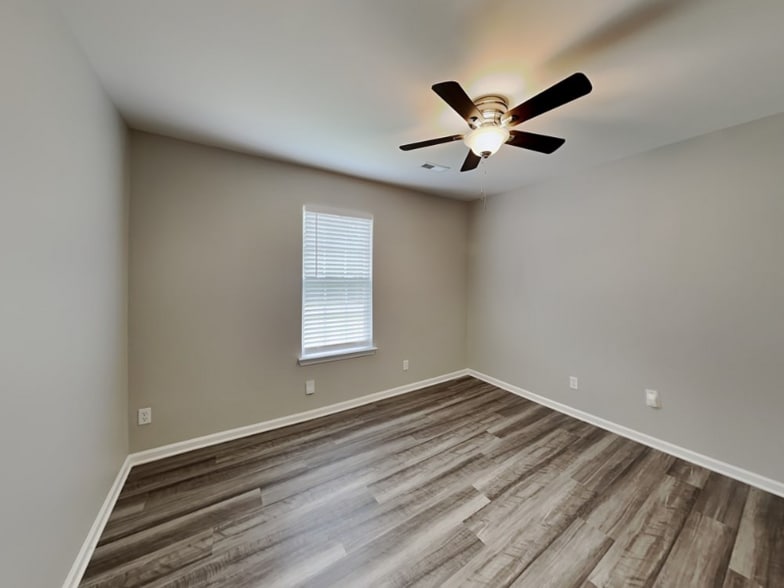 Building Photo - 1112 Wylam Dilly Ct