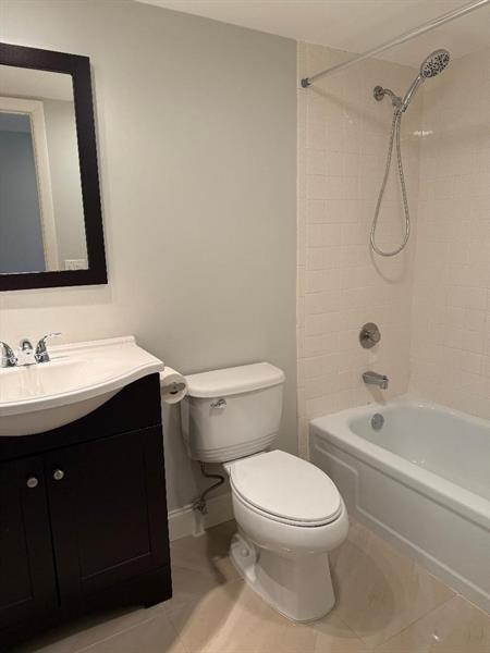Building Photo - 2320 S Cypress Bend Dr