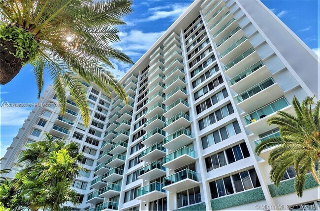 Building Photo - 1000 West Ave