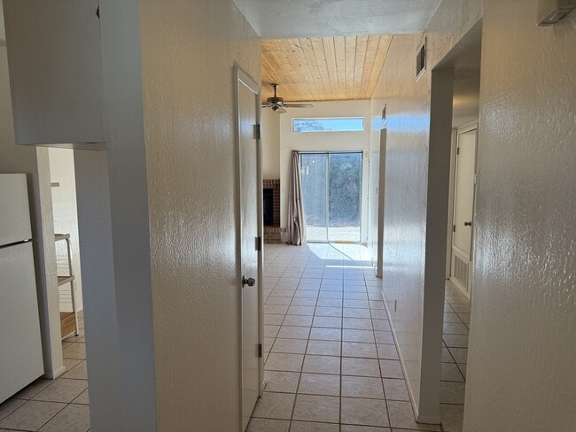 Building Photo - 532 Berry Rd NW