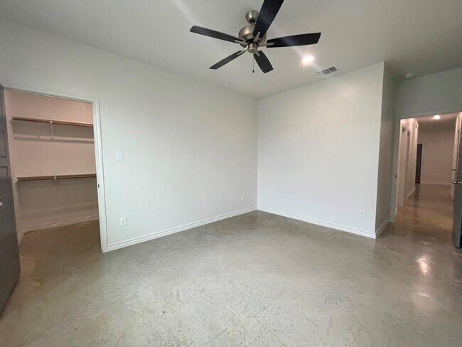 Building Photo - 224 Riptide Dr