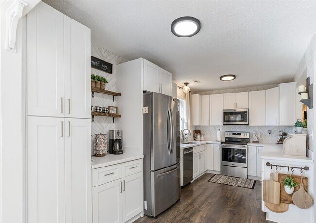Building Photo - 110 Hawks Nest Dr
