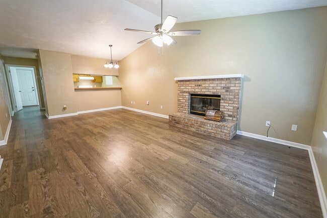 Building Photo - 2380 Hartsfield Way