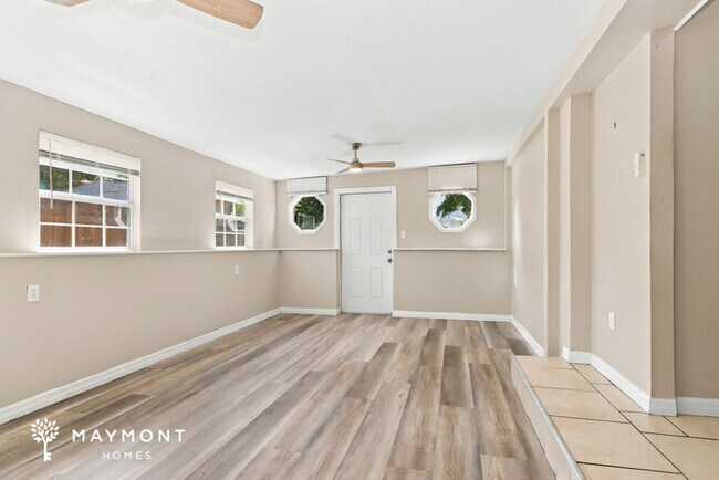 Building Photo - Comfortable 3-Bedroom Home in St. Petersburg