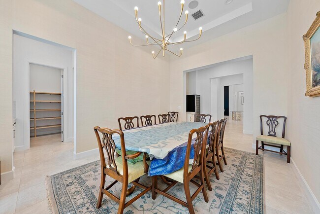 Building Photo - 8270 SE Pennock Trail