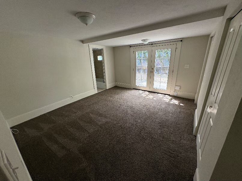 Building Photo - 824 Spencer Ave