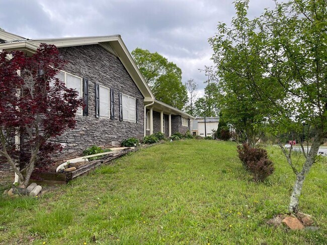 Building Photo - 2717 Buford Hwy