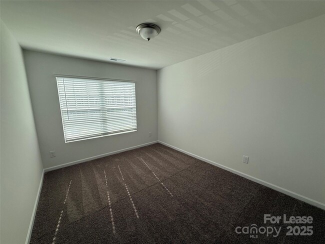Building Photo - 3204 Lilac Grove Dr