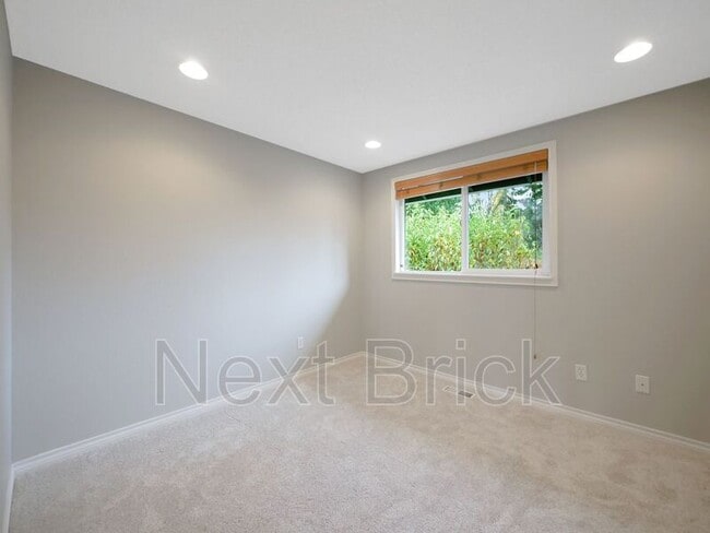 Building Photo - 1819 211th Way NE