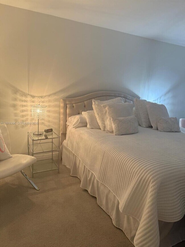 Building Photo - 3100 N Hwy A1A