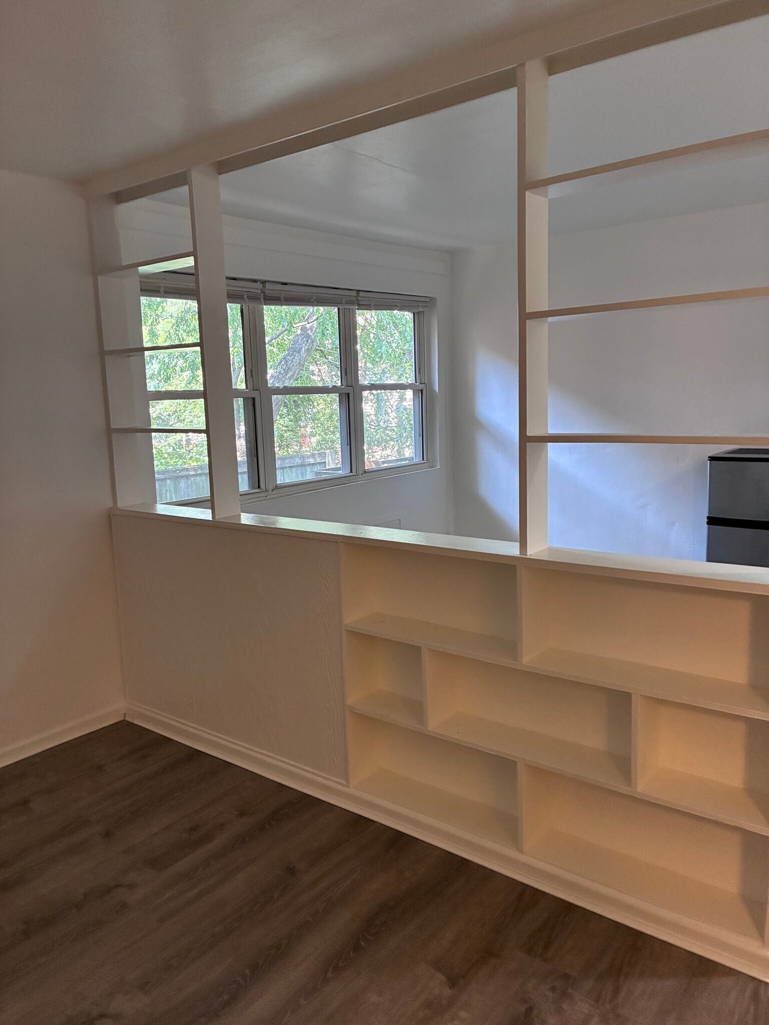 Building Photo - 801 Greenway Ct