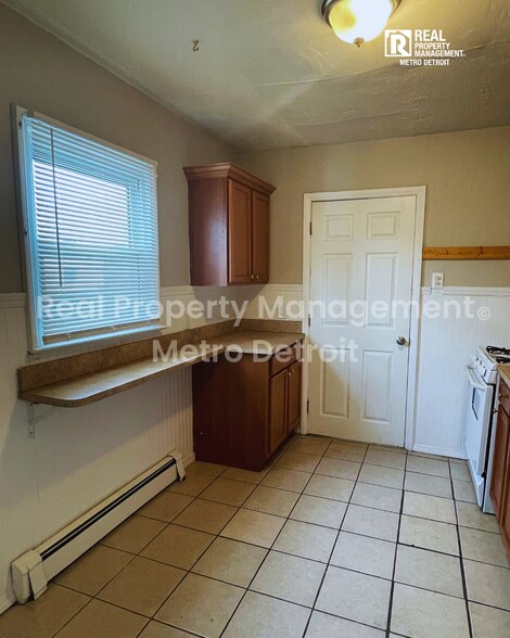 Building Photo - 11067 Hupp Ave