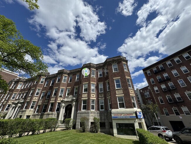 Building Photo - 1846 Commonwealth Ave