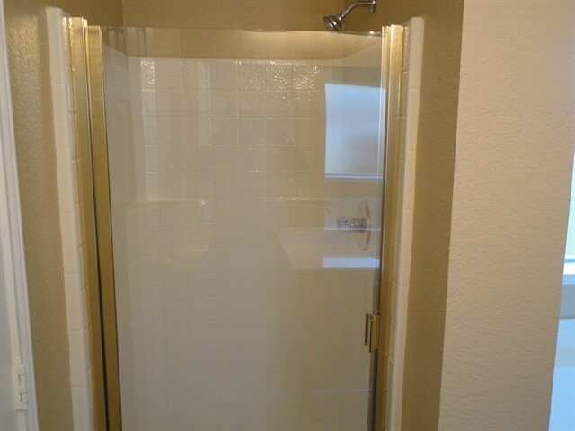 Building Photo - 432 Round Rock Rd