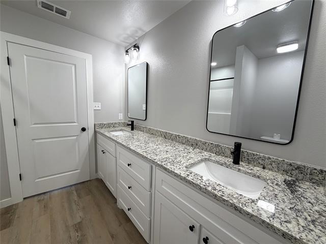 Building Photo - 144 Tombstone Rd