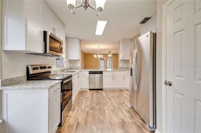 Building Photo - Home For Rent Near the Happiest Place On E...