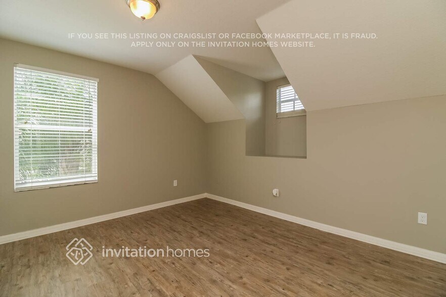 Building Photo - 10851 Newbridge Dr